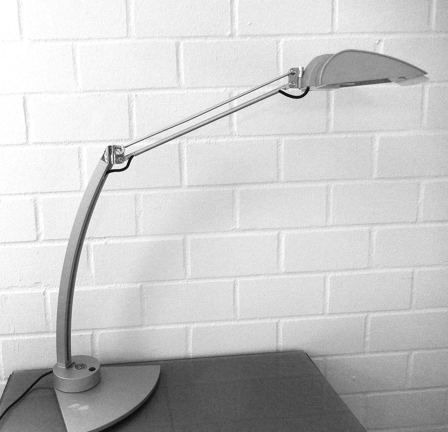 Schreibtischlampe Trilux 6001 DT/TCD13 Designerstück, gebrauchte Büromöbel