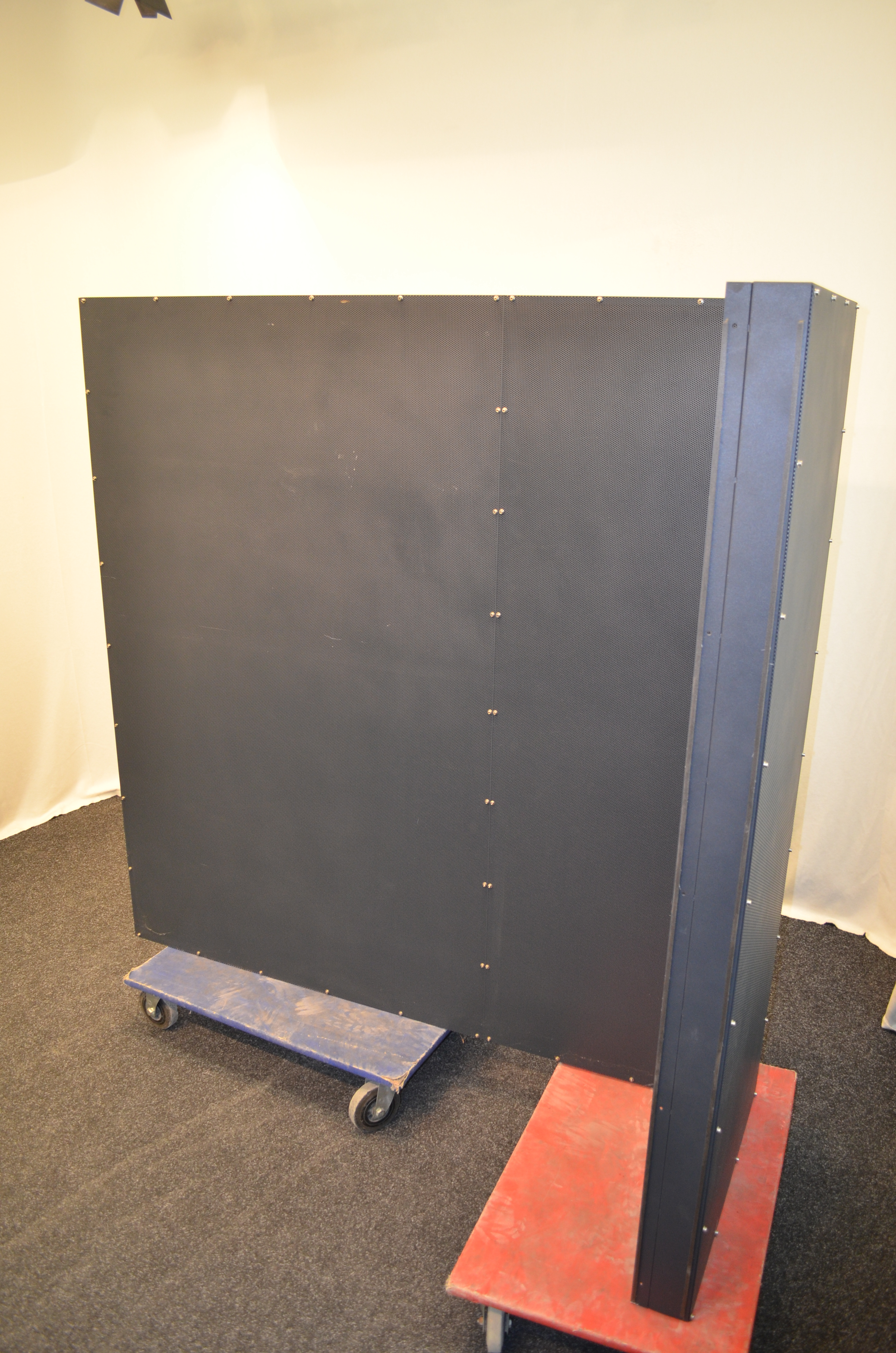 Lochblecheinheit, Trennwand, Stehwand, schwarz 160/62x160cm, gebrauchte Büromöbel