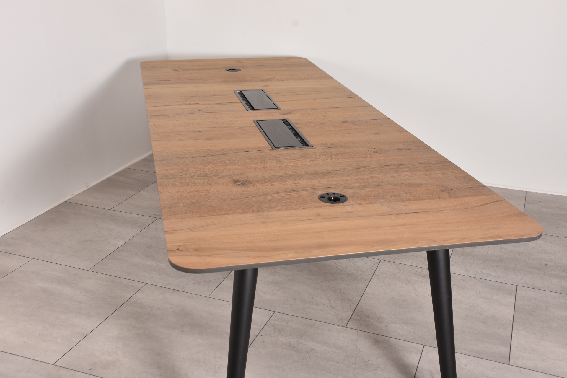 Sedus Konferenztisch, 260,5x100 cm, Platte Nussbaum , Gestell schwarz, gebraucht  