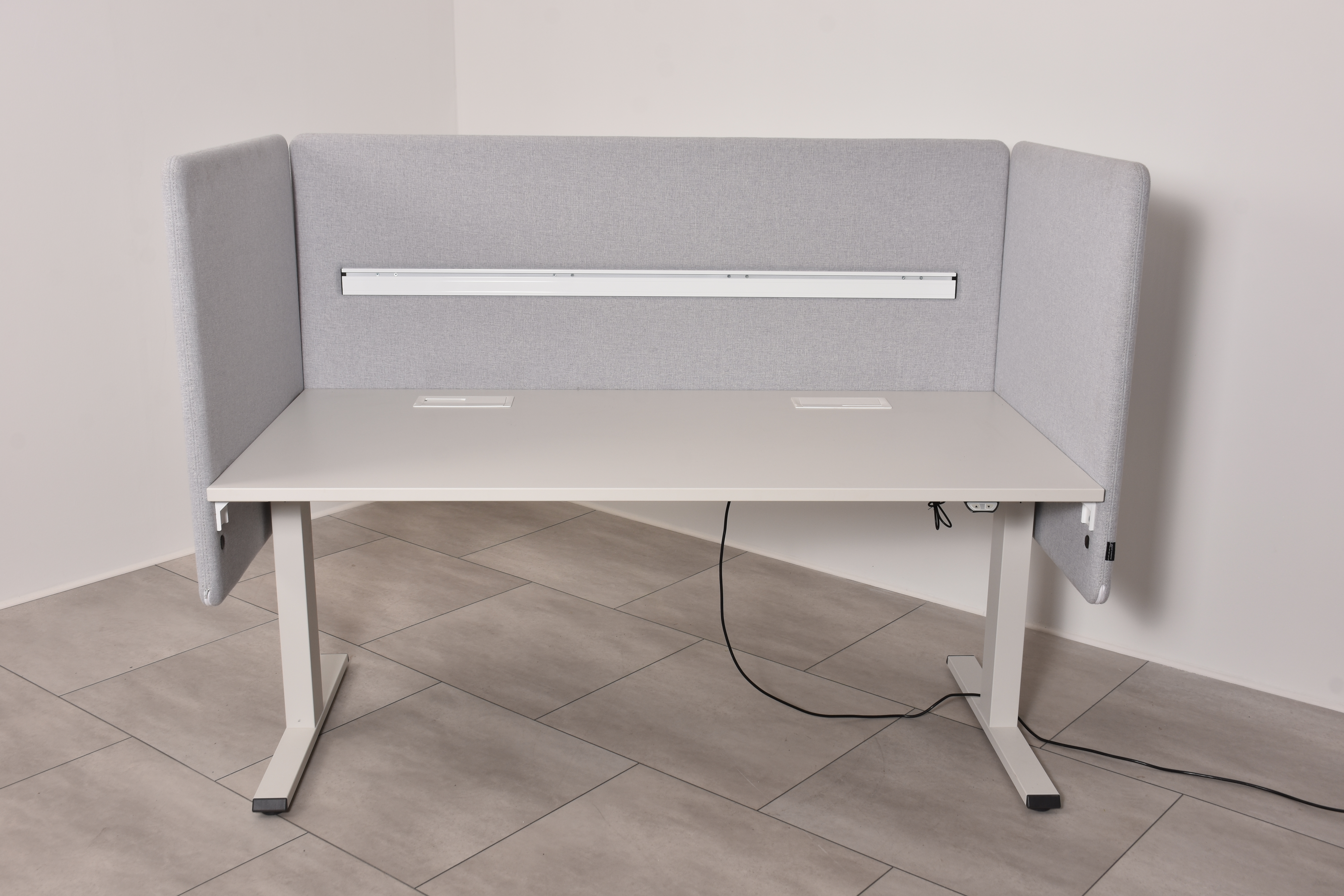 Steelcase Schreibtisch, elektrische Höhenverstellung, B 160 x H 68-125 x T 80 cm, gebraucht 