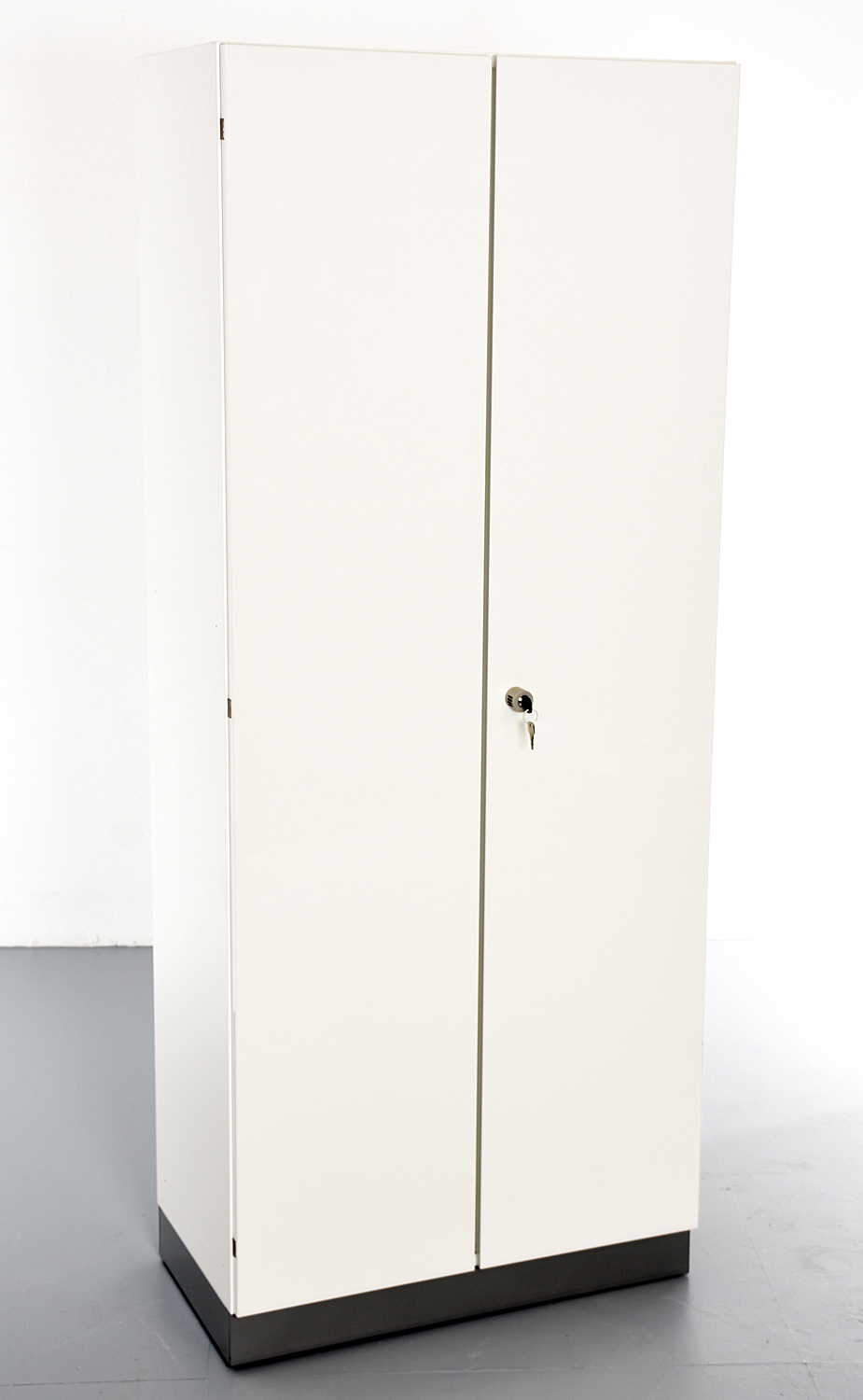 Garderobenschrank, 35695, "FEBRÜ", weiß Hochglanz, 80 cm breit, gebrauchte Büromöbel