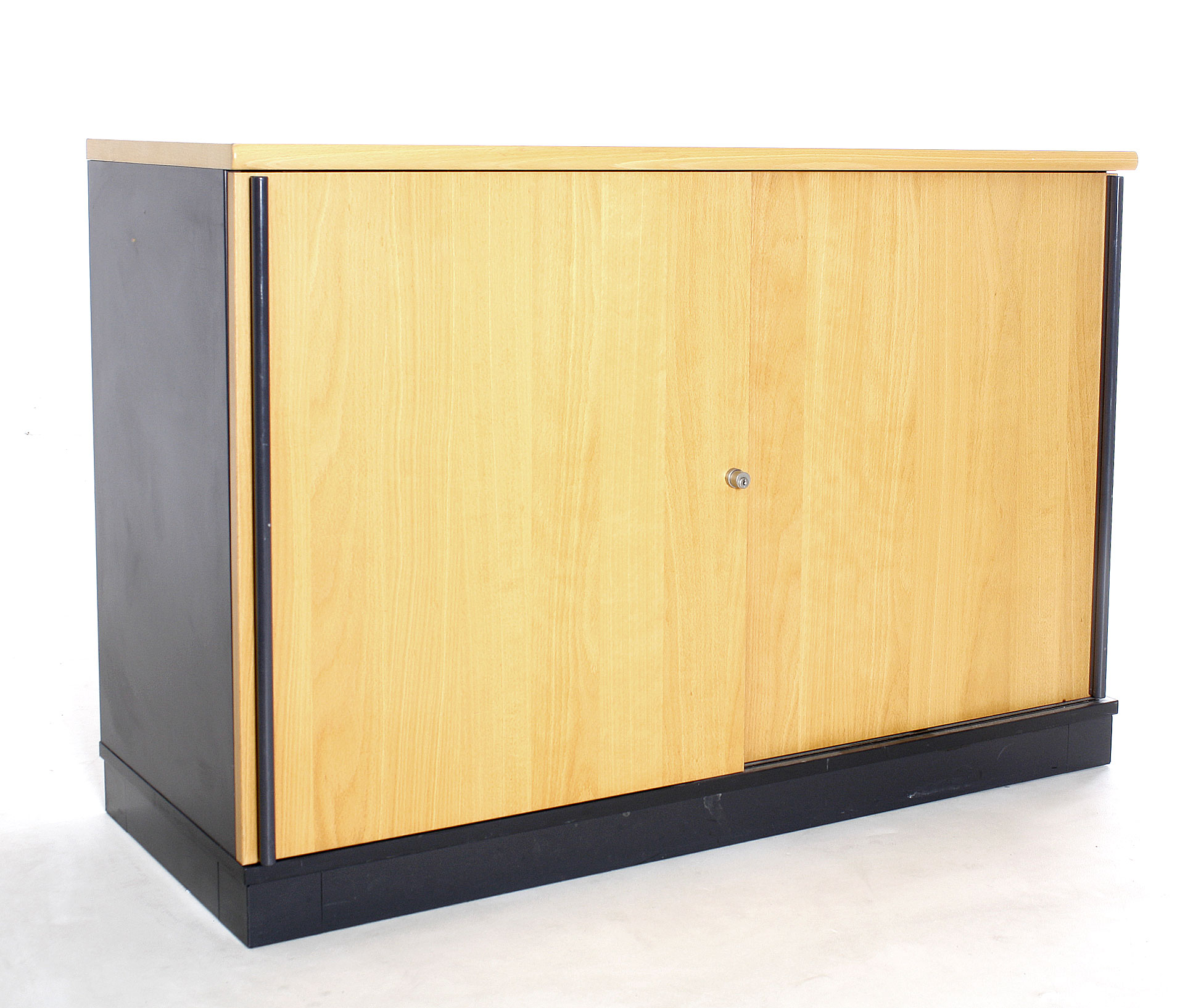 Sideboard 2OH ,  B 120 x H 82 x T 47 cm, gebrauchte Büromöbel